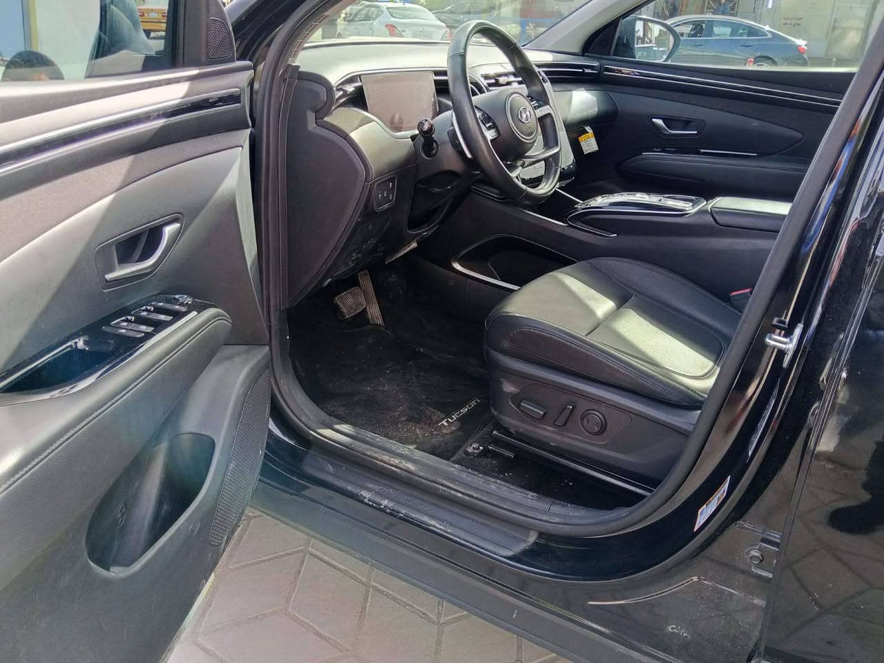 السلام عليكم
هونداي توسان هايبرد 24 
مرقمه جاهزه بأسمي دخول جديد 
حادثها مثل ما مبين بالصور
بدون تبديل ولاصبغ فقط تعديل بارد بيها رصعات بنيد وجاملغ اثر تعديل البارد 
بيها تصليح وجه الشاصي جهة الصدر 
ماشيه 21 الف قابله للزياده 
سعرها 184 ورقه $$$$ بلاش
العنوان بغداد الشالجيه للاستفسار الاتصال على رقم 
***********
