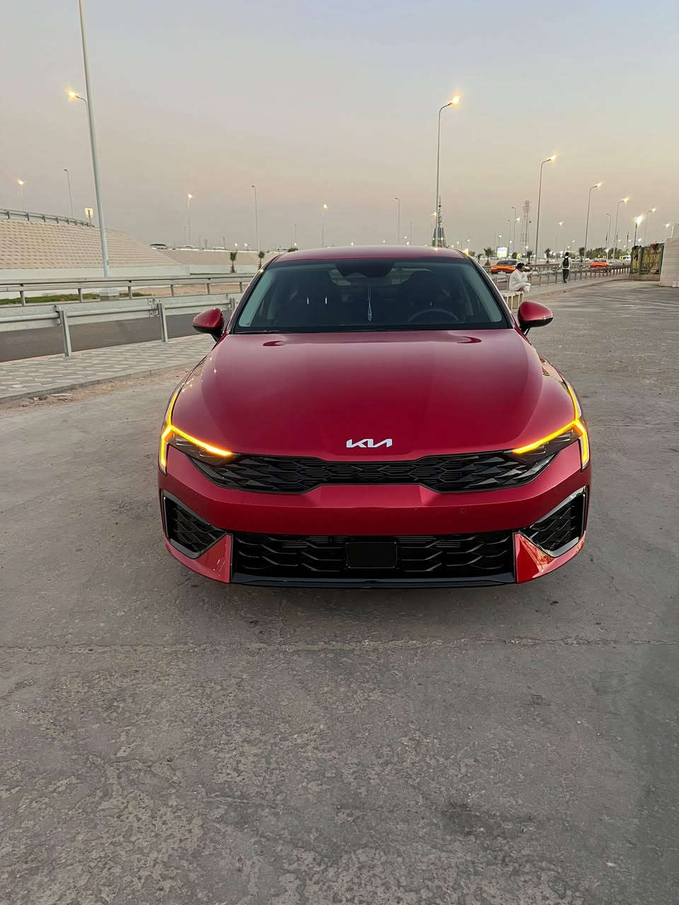 السلام عليكم . من رخصة الادمن . سيارة K5 .2025  السعر 180$( بدون رقم حره ) وصورة الحادث موجوده ... عنوان السيارة / البصرة  للأستفسار اتصل على هاذه الرقم . ***********
