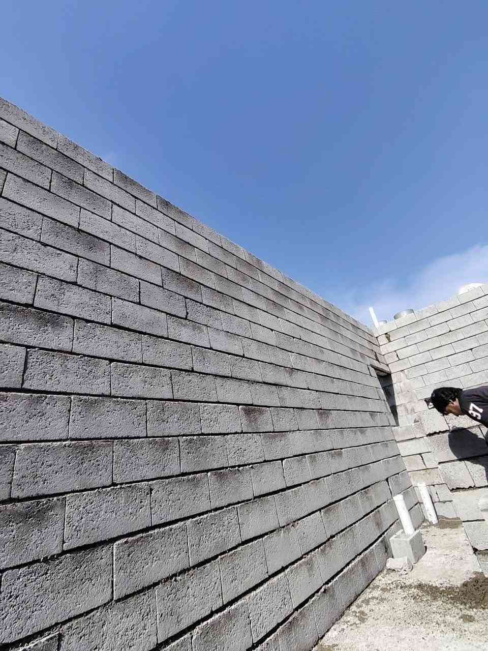 اصطه بناء متفرغ شغل هندسي وزن صونده ***********
