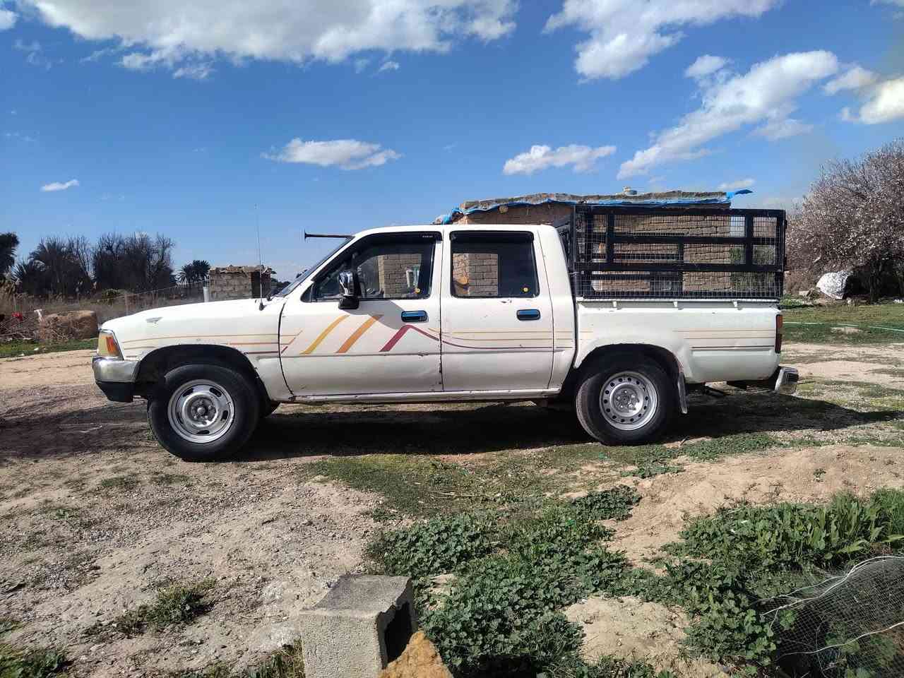 السلام عليكم
للبيع
بيكم 
موديل 1991
رقم صلاح الدين  انكليزي/ تحويل مباشر 
السياره صبغ عام شرط الفحص تادفئه تبريد ثلج 🥶
محرك بيه بدايه بخار كير اكسل شاصي شرط 
مكان السياره صلاح الدين / العلم 
السعر 55 وبيها  مجال بصيط //***********//***********
