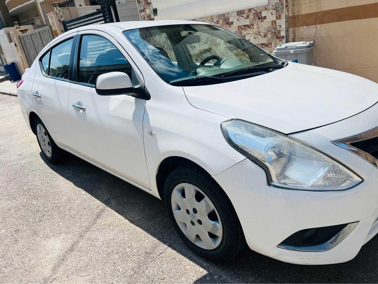 لاکیشمیبای ٢٠٢٣
بێ بۆیاغ تەنها جەمپێکی پشتی هەیە 
رەقم و سەنەوی و هەزی نوێیە تا ٢٠٢٨ 
سیارەکی تازە و بێ مەسروفە 
*********** واتسئاب
سعری ١٠٨ و مەجالێکی کەم أربيل, العراق
