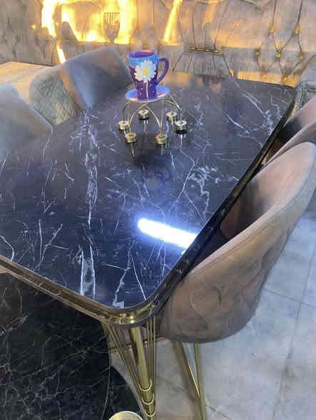 ميز طعام معَ4كراسي +ميز دائري 2 + فناجين قهوة 7 
للتواصل
***********
***********
العنوان موصل الجانب الايسر حي القوسيات قرب ماركت ياسمين النعيمي 
صلاح الزيدي
صفاء النجار العباسي 
معرض صفاء العباسي .بيع وشراء الأثاث الجديد والمستخدم
