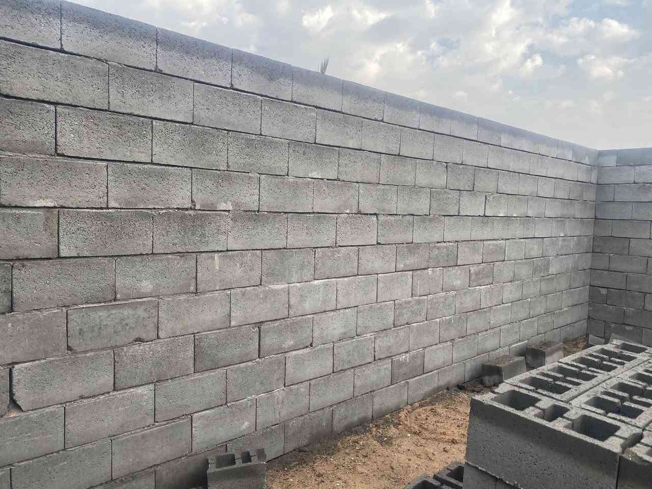 سلام عليكم بناء قطعه تسليم هيكل
انتباه بس عمل ( سرعه . دقه . ضمان)

وتخصص الصب والبناء فقط عمل 

ال200متر طابقين 16 مليون

ال200متر طابق واحد 8 مليون

ال150مترطابقين12 مليون

ال 150متر طابق 6 مليون

ال100متر طابق 5 مليون 

ال100متر طابقين 10 مليون

بس انطيني تصميم القطعه تخطيطها وبناء وصب كله عليه تسليم هيكل كامل منصب وبناء 

يوجد كرسته وعمل

سعر المتر بناء طابوق 200 
سعر المتر البلوك الدرجه اولى 150 

محافظة البصره 
الزبير 

تحياتي للجميع

***********
