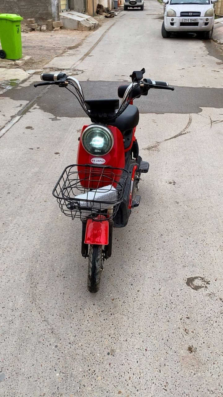 دراجه شحن حجم 14للبيع
بصمه +سويج
سرعه 45
السعر 250 وبي مجال
للاستفسار ***********
العنوان_ صلاح الدين_تكريت
