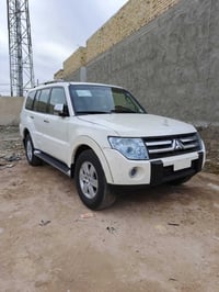 باجيرو 2008 كفاله عامه لا صبغ ولا تبديل كير مكينه ما مفتوحه حداديه جدي...