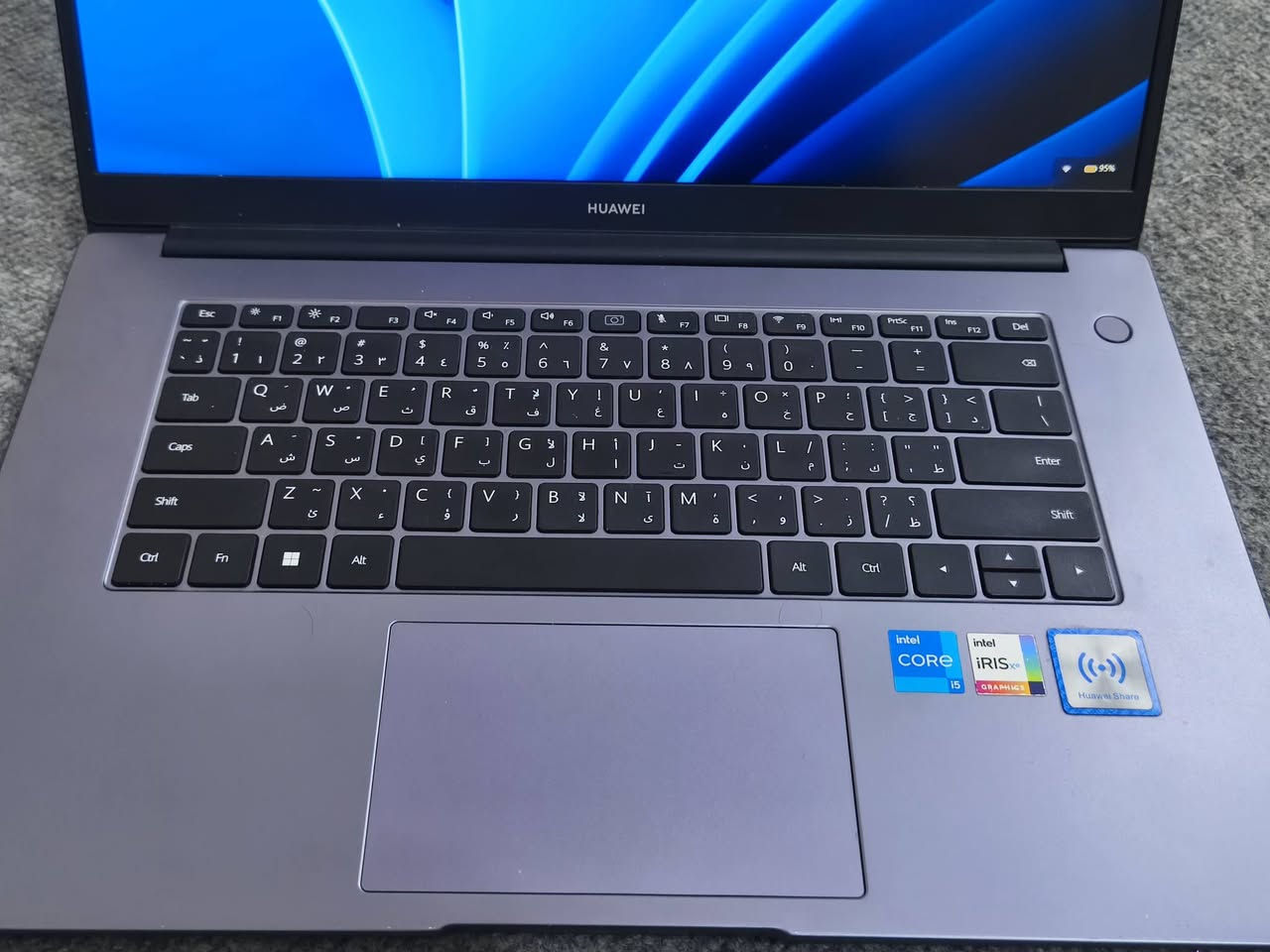 للبيع: Huawei MateBook D15 (إصدار 2021) استخدام شخصي
المواصفات التقنية:
​المعالج (CPU): Intel® Core™ i5-1135G7 (الجيل الحادي عشر).
​كارت الشاشة (GPU): Intel® Iris® Xe Graphics.
​الذاكرة العشوائية (RAM): 8GB DDR4.
​التخزين (SSD): 512GB NVMe PCIe.
​الشاشة: 15.6 بوصة Full HD IPS.
​المميزات والإضافات:
​البطارية: شحن سريع بمنفذ Type-C.
​الأمان: بصمة إصبع مدمجة بزر التشغيل.
​التصميم: هيكل ألمنيوم خفيف ونحيف.
​إضافات: كاميرا مخفية، خاصية Huawei Share، ويندوز 11 أصلي.

السعر 650 الف
للإستفسار: ***********
