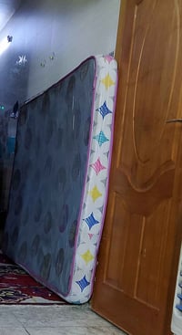 دوشك نفرين السعر ٦٠  الطول ١٩٠ العرض ١٦٠ ٠٧٧٠٢٩٢١٤٩٤ الرقم واتساب فقط