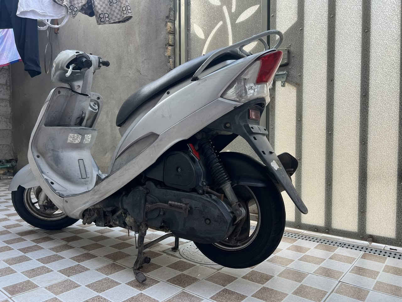 ماكس منغولي للبيع
كفاله عامه كلشي ماناقصها
ختم واحد وي المكينه 
دراجه خير من الله مكينتها خير من الله 
برغي مامفتوح بيها دراجه معدل خير من الله 
مكاني ديوانيه 
سعرها 750 وبيها مجال الشراي بي خير ويدلل 
رقمي ***********
