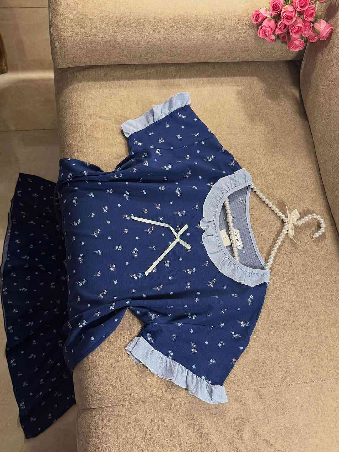 ⁨	⁨	دشداشة قصيرة 💙💙✨
السعر 15 الف 
الخامة كريشة بارد 
القياس فري سايز تلبس وزن 60-90 راهية 
طولها 118 سم تغطي الركبه وتنزل ✨ 

#اكسبلور_فولو #اكسبلورر #بجامات #اكسبلور⁩⁩


**إذا كنت صاحب هذا الإعلان وتريد حذفه لأي سبب، رجاءا أرسل رسالة إلى الدعم الفني**
