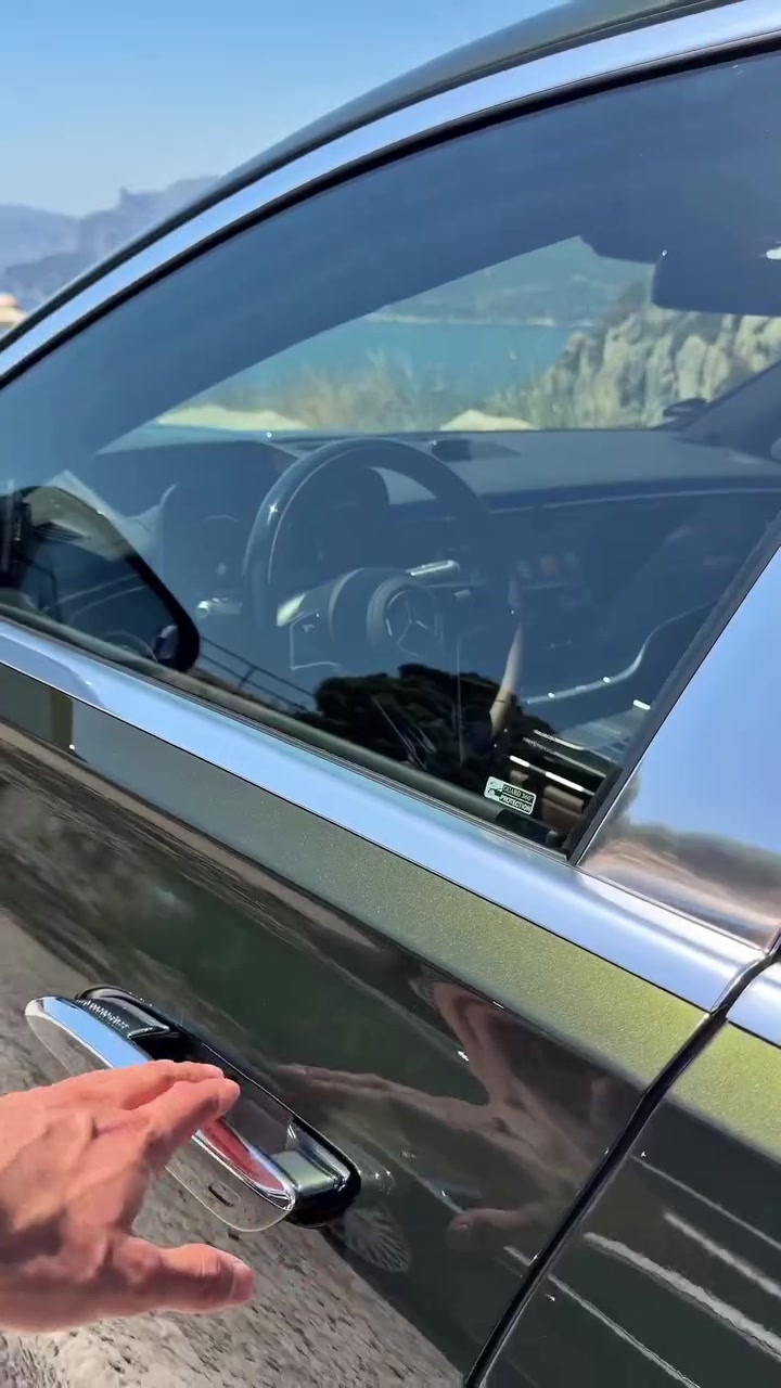 RATE FROM 1-10!
All-new @mercedesmaybach S-Class in Olive Green 👌🏼


**إذا كنت صاحب هذا الإعلان وتريد حذفه لأي سبب، رجاءا أرسل رسالة إلى الدعم الفني**