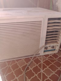 مكيف • شغال • مكان كوت