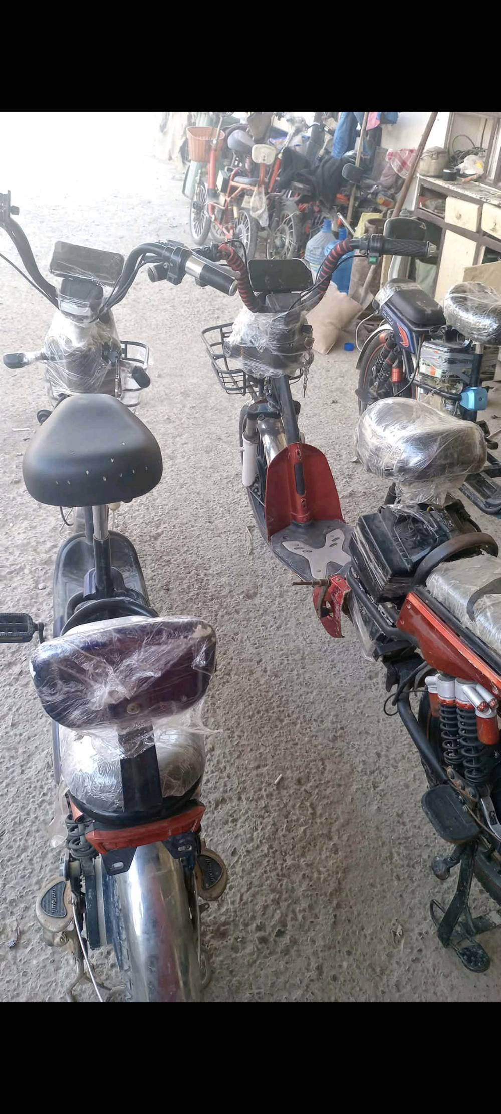 السلام عليكم ورحمة الله وبركاتة دراجة شحن للبيع موديل 23و24 مكان ديالى بعقوبة السعر150وبي مجال اسعار مناسبة جداً ما اريد مراوس بس بيع موجود اي استفسار علة هذا الرقم ***********