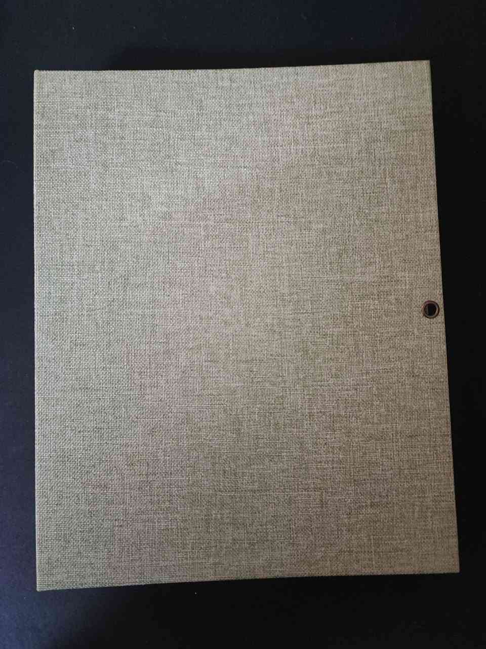 Photo album with hard cover green, 28 sheets, you can add more, comes with color pens set and shape frame drawer of 2.

البوم صور جديد 28 كرت غلاف خارجي اخضر ذو جودة عالية يمكن اضافة كروت اضافية عند شراء ياتي مع سيت الوان ومرسم الاشكال كما في صورة أربيل, العراق


**إذا كنت صاحب هذا الإعلان وتريد حذفه لأي سبب، رجاءا أرسل رسالة إلى الدعم الفني**