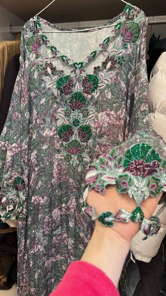 مرحبا بنات عندي هذني مخور وكلابيات 8 قطع كلهم نشرتهم بالبوست هذا الاسعار بين 10-15 الف متوفر توصيل 💜


**إذا كنت صاحب هذا الإعلان وتريد حذفه لأي سبب، رجاءا أرسل رسالة إلى الدعم الفني**