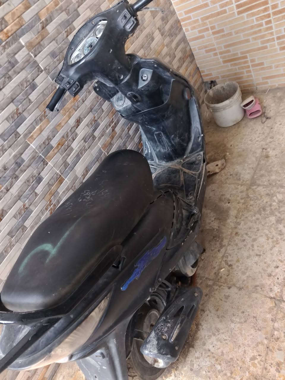 سلام عليكم من رخصت الادمن دراجه للبيع متروكه ابيعك فحم شغاله بس متروكه


**إذا كنت صاحب هذا الإعلان وتريد حذفه لأي سبب، رجاءا أرسل رسالة إلى الدعم الفني**