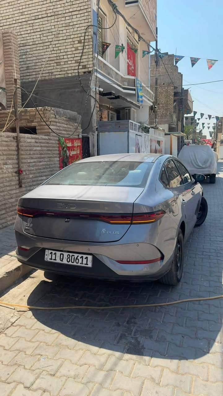 BYD kin plus
 2025
سيارة ماشية ٣٣٠٠ يعني زيرو
سيارة بيها رصعات وبارد 
بس بيها اضافات مثل نشرة وو يلات وتخم للزينة 

١٧،٤٠٠ 
عنواني مدينة الصدر 
***********
