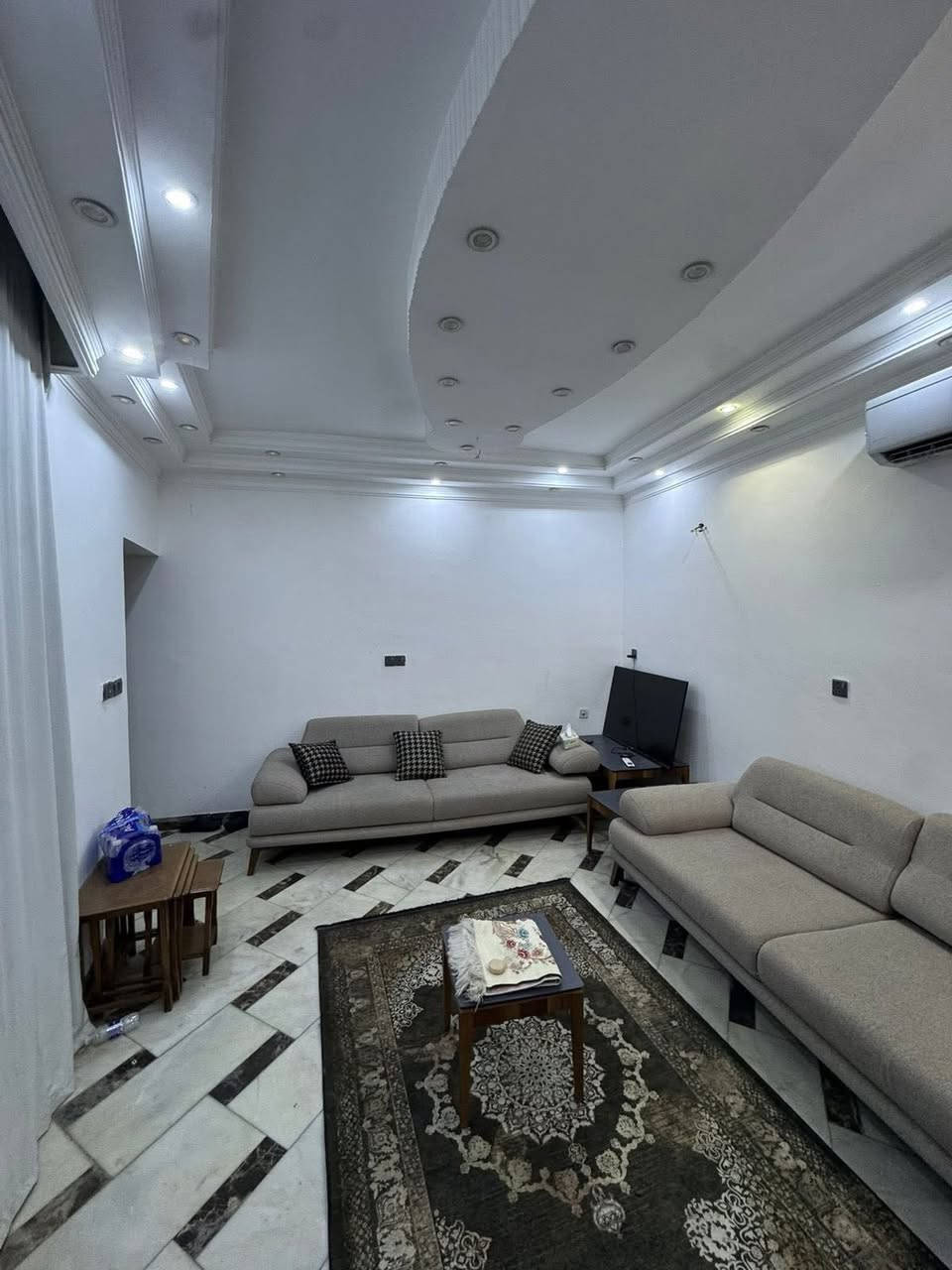 للايجار في السيديه 

دار سكني او تجاري موقع  شارع 20 نفسه 

مميز يتكون من مدخلين صاله مطبخ خدمات 

الطابق الثاني غرفتين نوم  

(((سعره مليون دينار ))))

للاسـتفسـار الاتـصال علـى الارقـام التـاليه  او زيـاره مكـتب عبدالله الرفيـعي السيـديه_شارع الضـباط_ مقابل مجـمع لحـوم جويـلي 

مكتب عبدالله الرفيعي

 المنتظر للعقار 

***********
━━━━━━━━━━━━━━━
#بيت #عقارات #منزل #بيع #وساطة_عقارية
#شركة #سيدية #بغداد #عراق
#عقارات_السيدية
#عقارات_الكرخ #ايجار_تجاري
#بنايات_سكنية
#عقارات_القادسية #عقارات_اليرموك #عقارات_المنصور
#عقارات_الحارثية #عقارات_الكاظمية #عقارات_الاعظمية
#عقارات_العطيفية #عقارات_حي_الجامعة
