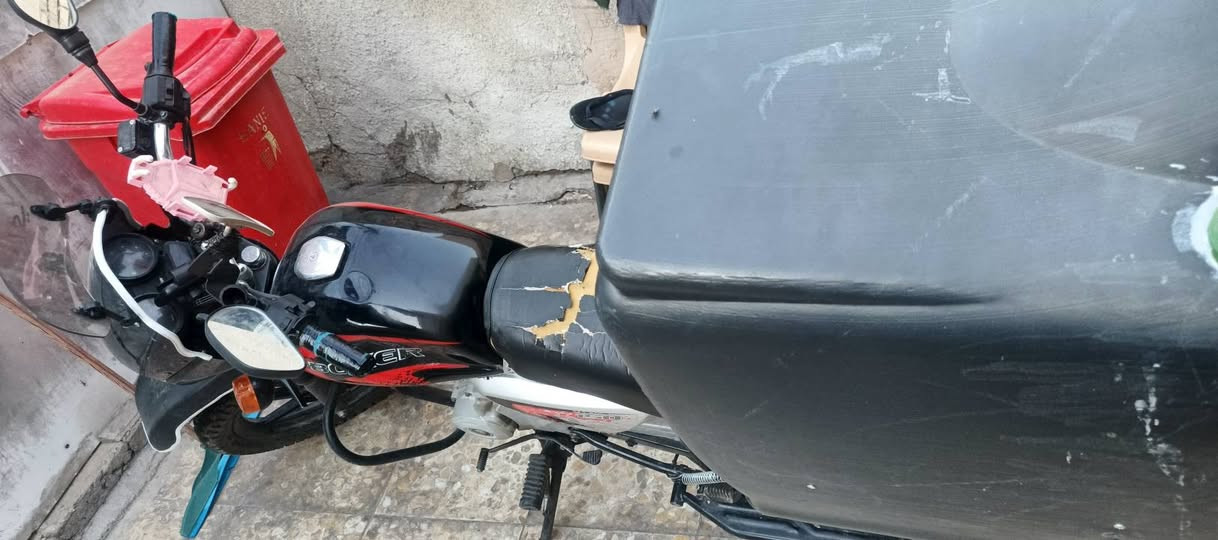 سلام عليكم مديل 21 رقم وسنويه
تحويل مباشر للبيع ما بيه اي نقص سعر ١٧٠٠ وبيه مجال دراجه كبل لشارع 
***********
 بغداد البياع المعالف

