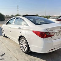 ٢٠١١ • محرك ٢.٤ • سقف بانوراما