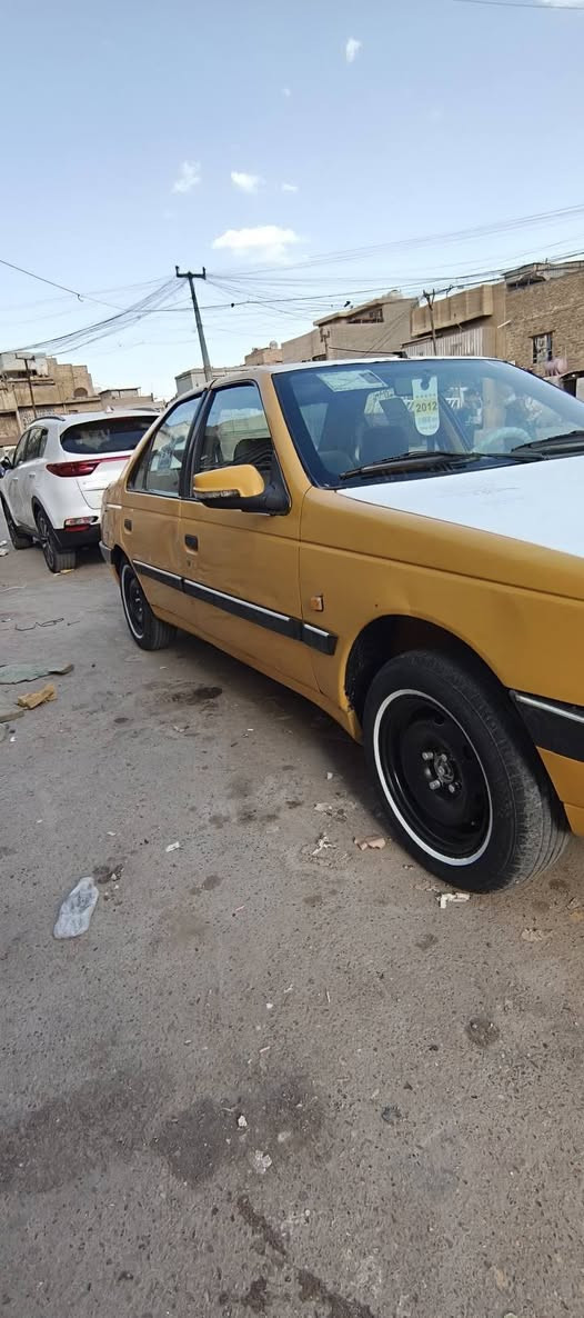 السلام عليكم بيجو لميس للبيع موديل 2012 مطلوبة هيئة وغرامات 550 تنگطع من حسابهة سيارة جاهزة كير وتخم تاير وصدر ومحرك وتبريد بيهة البطاين مال الباب شوي تعبانات شرط تحويل السعر 23 ورقة مكاني بغداد مدينة الصدر ***********
