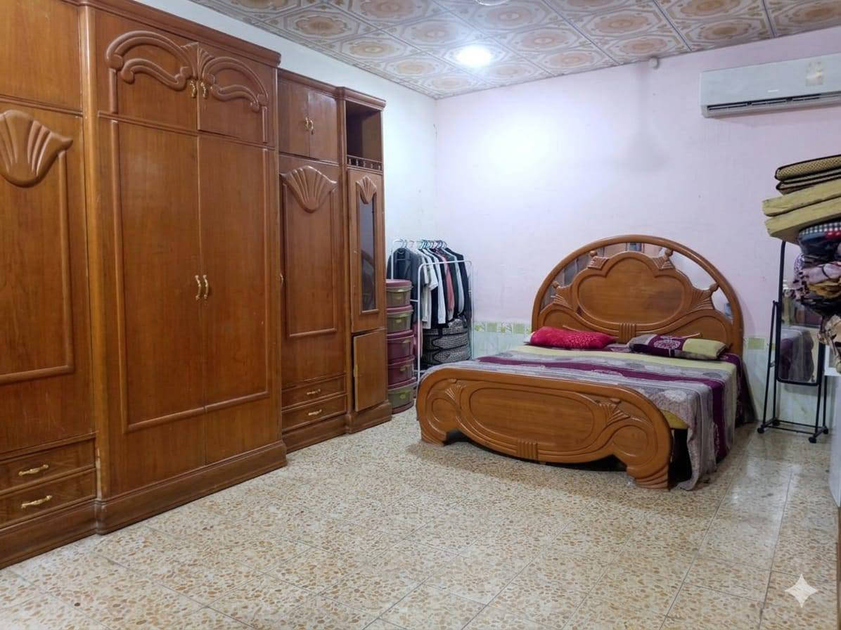 #دار للبيع حي #المكرمه منطقة ل 10 تالاف 
#المساحه 130م #طابقين عگاده نضيف وسط
شارع 10 مفتوح ع شارع تجاري
يحتوي ع 3غرف نوم صالتين استقبال مطبخ صحيات داخليه وخارجيه 
سعر مناسب 
للستفسار مراجعه عقارات ابو مصطفى العبودي 
عنوان المكتب/ حي المكرمه شارع الطاقه بجانب مطعم سيد سعد 
*********** مصطفى العبودي
