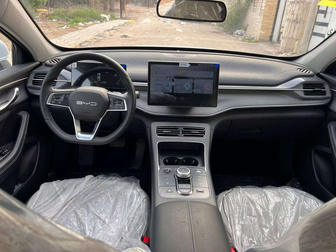 سلام عليكم بي واي دي ٢٠٢٥ دست رويل سياره زيرو ماشيه ٧٥٠ كيلو اقل لالف سياره كفاله عامه من شخط ول رصعه ول تكحيلي
عله وضعية شركه 
مواصفات لدست رويل 
شاشه قلاب وداخل بيچي وباقي لمواصفات لمعروفه عدتها كولها موجوده
لشاحنه ول فوم ول ماسحات ولمقياس مال تايرات 
ماشيه ٧٥٠ كيلو اقل لالف بعدها زيرو
مكان السياره الكراده 
للستفسار  ***********
الخاص مغلق مغلق
