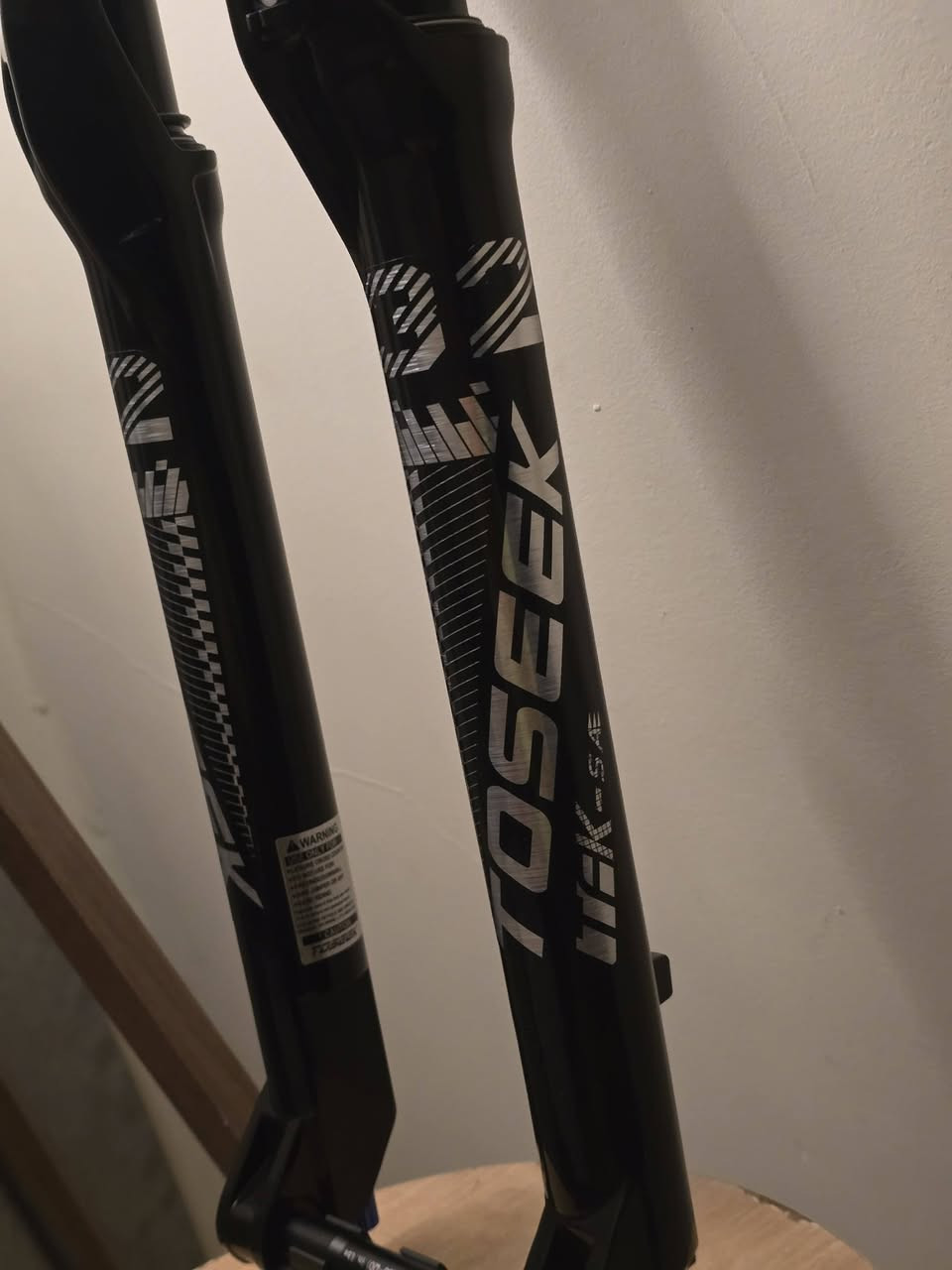 يا الله يا رزاق 👋
**🚴‍♂️✨ هلا بالشباب محبّين الدراجات! ✨🚴‍♀️
#متوووووفر 
الماركة العملاقة TOSEEK 😍 العملاق
دبل قياس 29 ويقبل 27.5 😎
ارتفاع الدبل 120 mm 😍😍
نظام شفت وليس كمبليون 🔥🔥
نظام غاز حديث وفول  🥰
نظام REBOUND  🚲 🐢 سلحفاة و ارنب 🐇
تحكم (+ / - ) بقوة ارتداد الدبل 👀
بطل الدبل أسوووود بوية اسود حديث 🖤🖤
#السعر 68 الاف فقققققط وسعر الموقع مرفق بالصور 🤣🤣
.
.
.
متجر عبدالله المغامر يقدملكم افضل وأجود اغراض الدراجات الهوائية …🚲🚲🚲
✔️ شغل مرتب يخلي دراجتك فول وتخطف الأنظار 😎
✔️ أسعار مناسبة  لكل الميزانيات 👀
✔️ جودة أصلية وتحمّل عالي🚲
✔️ توصيل سريع لكل المحافظات 🚚💨
✔️ خدمة دعم بأي لحظة 💬✨
لا تضيع الوقت… جهز دراجتك وخلي طلعاتك أحلى ويا متجر عبدالله المغامر! 😍🚴✨
للأستفسار على الخاص او مراسلة الصفحة على الواتس آب 📞 📞


**إذا كنت صاحب هذا الإعلان وتريد حذفه لأي سبب، رجاءا أرسل رسالة إلى الدعم الفني**