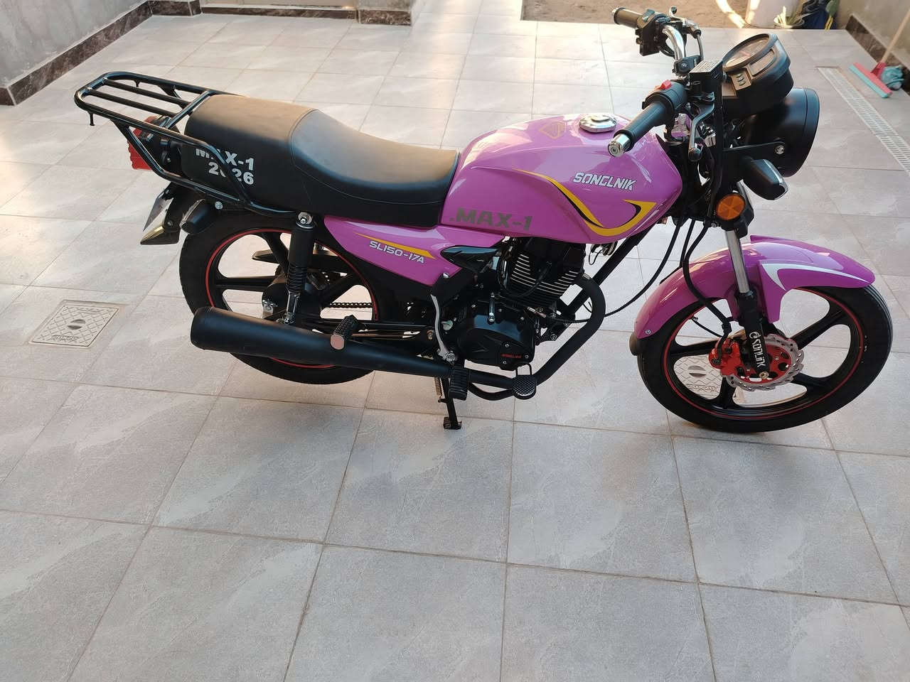 شاينك ماكس موديل 26 الدراجه بعدهي بحالت الوكاله اوراق كامله اسكنر السعر 800 اوبيه مجال قليل حك جيه بعدهي زيرو مكاني بابل ***********
