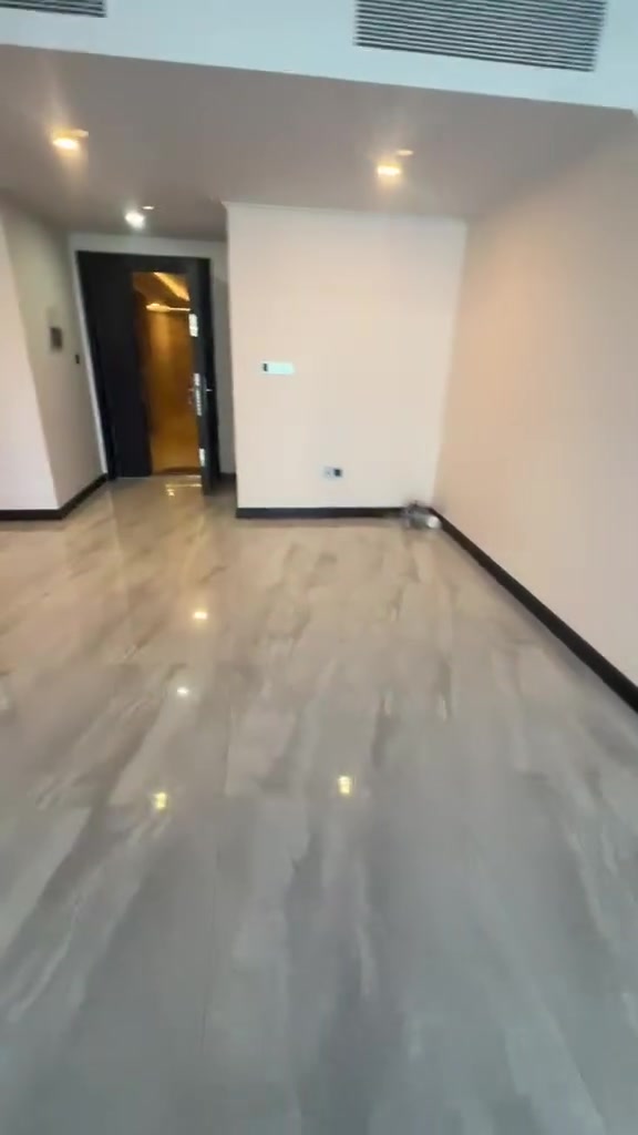 شقه للايجار بوابة العراق المساحة ٢٥٣ متر عماره ٢٣ طابق ١٧ إطلالة على البوليفارد للاستفسار مراجعة مكتب البيجية 

الاتصال ***********
