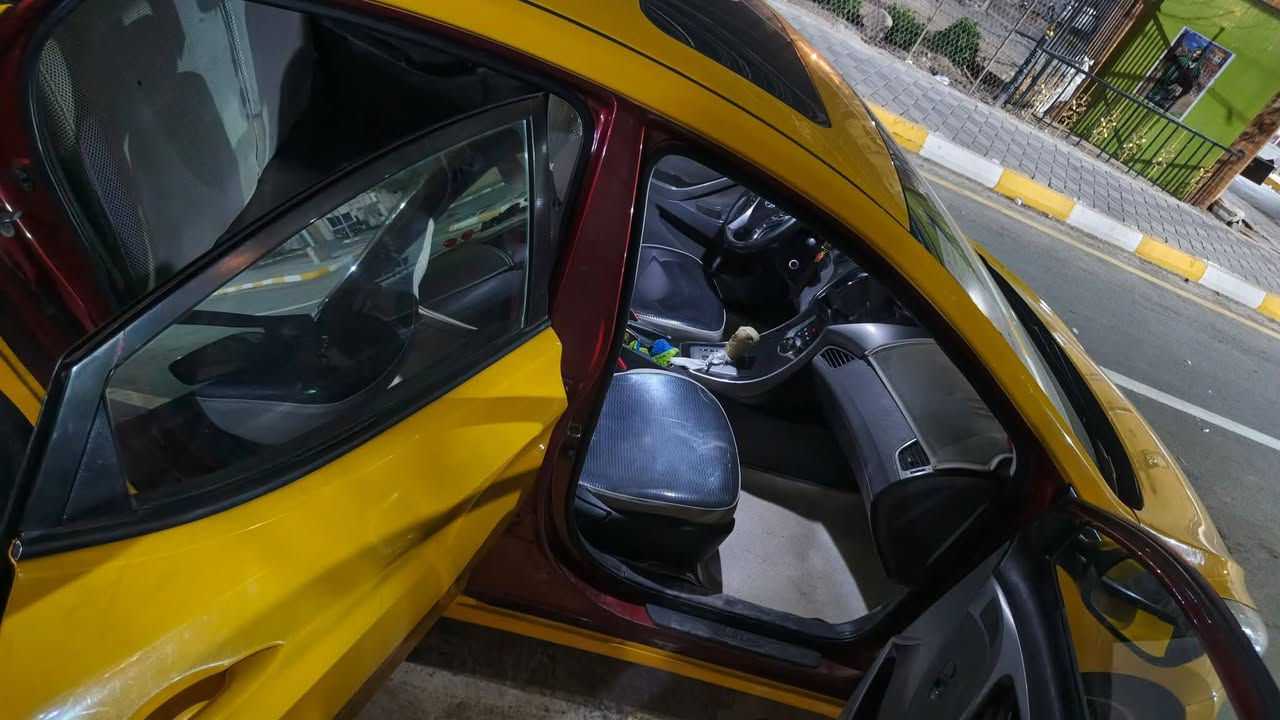 سلام عليكم. الئنترا للبيع موديل 2013 وارد مريكي لشوف بسونار وشوفو واضح. ملاحضه بصيطه. للجناي الياخذه وشايف لخير. مكينته مكفوله 1800. كيره مكفول هم ماعده ابدل فلتر دهن. مشروع وطني. لاتفكر. بابل هنا بواسط ماشيه معاملته.  كامله. انته عليك صافي.  سعره ب 93وبيه مجال  📞*********** حياكم الله. ***********
