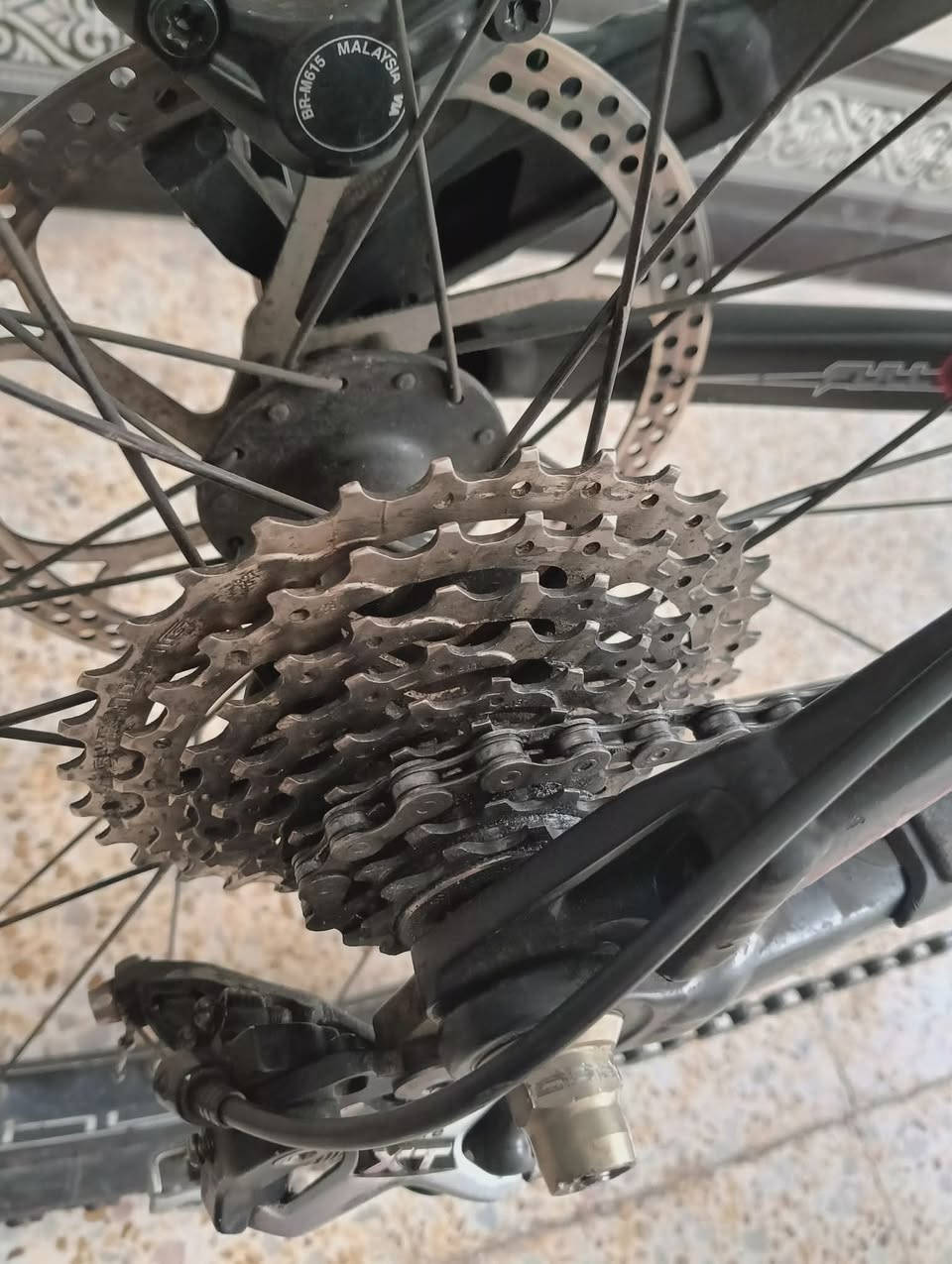 سلام عليكم ليكيب كاينا فيلو TREK اليمنيوم فيها فرانات هيدروليك مورتيسلات ريح ليزوج روليب فيها 9 كامل صوالحها دوريجين ليراه مهمتم يجيني بريفي


**إذا كنت صاحب هذا الإعلان وتريد حذفه لأي سبب، رجاءا أرسل رسالة إلى الدعم الفني**