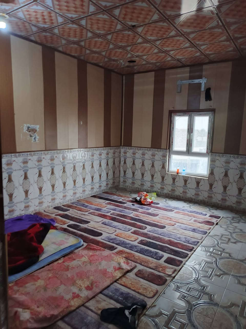 أسعد ألله أوقاتكم بكل خير🌹
الاتصال ***********
🔊 أعلان عرض أليوم أروع  وبسعر جدن مناسب ♦️

يتوفر انص دونم  مع دار سكن طابقين 
ألمساحه الكليه ( انص دونم )
على شارع تبليط مباشرةً ( واجه لارض على شارع 23 متر من ضمن محل أسواق ) 

تحتوي على دار سكن مساحة البناء 350 م
أرض مزروعه وكامله ومرتبه
على نهر جاري
جميع الخدمات متوفره ⚡

محتويات الدار ⬇️
كراج واسع + ديوان 10م + صاله

 طابق ارضي وصاله طابق ثاني +

 عدد غرف نوم 9 غرف + 
مطبخ 
 و صحيات خارجي داخلي 

والبيت شقل درجه أولى ومشتقلينه ازوكام
نوع العقار : طابو ملك صرف تحويل سهم بأسم المشتري
العنوان : البصره أبي الخصيب باب عباس

كل هاذ بسعر 240 مليون وقابل تفاوض سعره جدن مناسب 
الاتصال ***********
