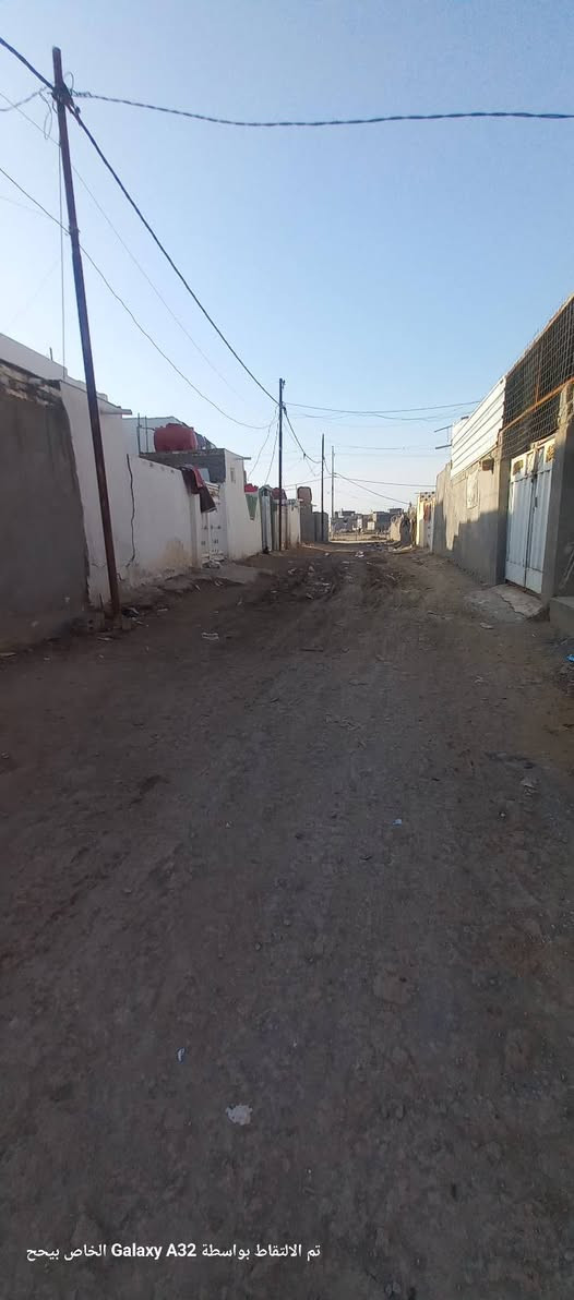 يالله ..اللهم صل على محمد وآل محمد
مشتمل للبيع المساحة ١٠٠متر  طابو زراعي سند ٢٥  الموقع طريق المعارة قرب سيد جواد العناوي يبعد عن الشارع العام ٣٥٠متر تقريبا شارع سيد سهيل قرب ابو غيت الفيترجي عرض الشارع ٧ متر يحتوي على صحيات داخلية وخارجية 
مطبخ     ٣×٤
استقبال ٤×٥
صالة      ٥×٥
غرفة نوم  ٤×٥   العدد ٢ 
البناء حديث  طابوك  صب كونكريت 
الاستفسار اكثر الاتصال على الأرقام التالية ***********.   *********** او مراسلة الصفحه خاص
