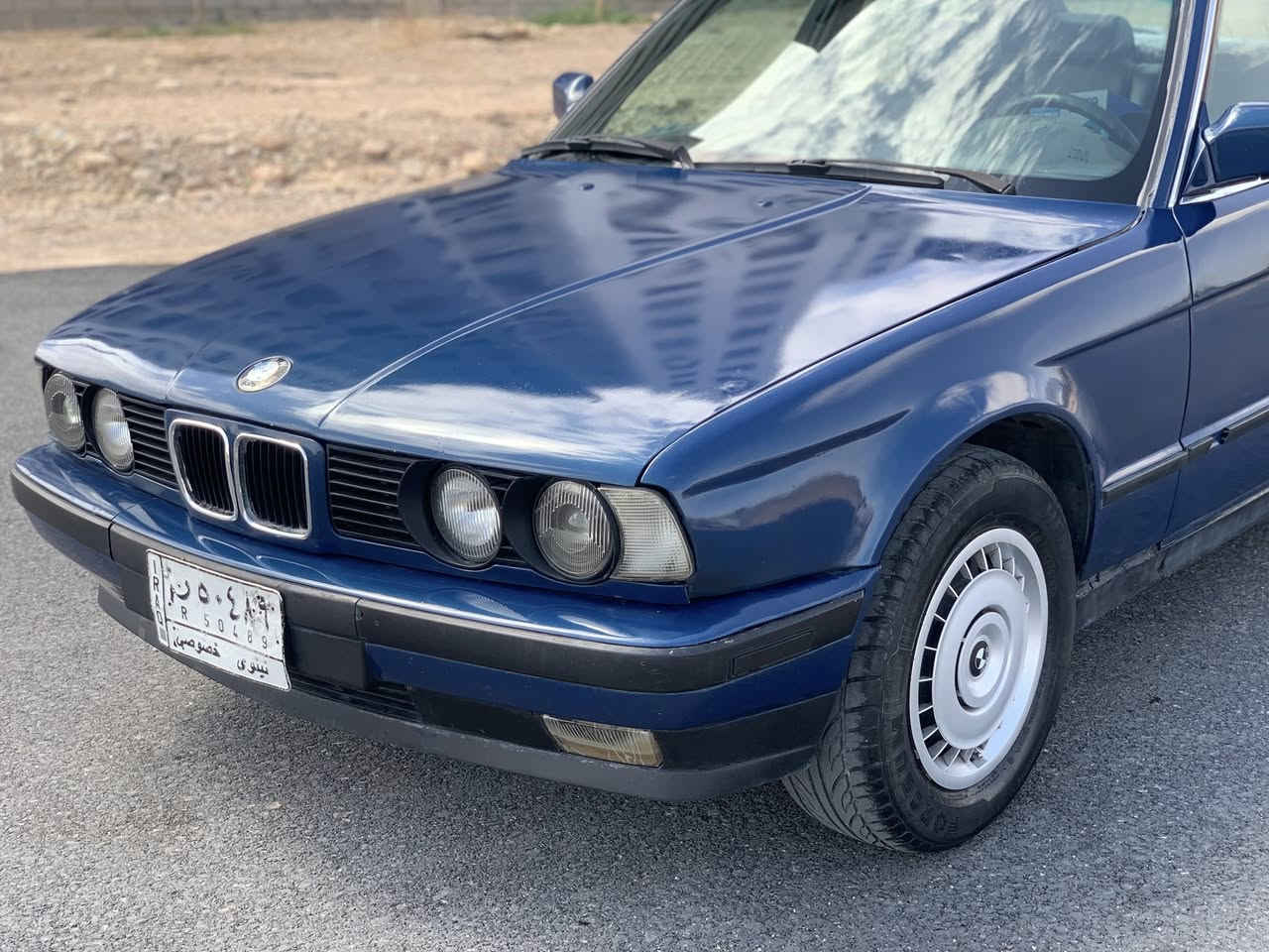 30 گلاو مەجالێ برایانە ✅
520i بیلاد دجیتاڵ گێڕ عادی
 گێڕ و مەکینەی لۆکخراوەتەسەری
بەبێ دەعم و لێدراو عام بۆیاخ بۆ جوانی پۆلیش نەکراوە
کامل ناوی جڵدە سەقفی شاموایە 
چوار تایەیی لۆکە 
هەموو گیانی بەشەرتە نوقسانی تیانیە
سەنەویە بەشەرتی ئەوەلیات و حاسیبە
لە کەلارم
***********
