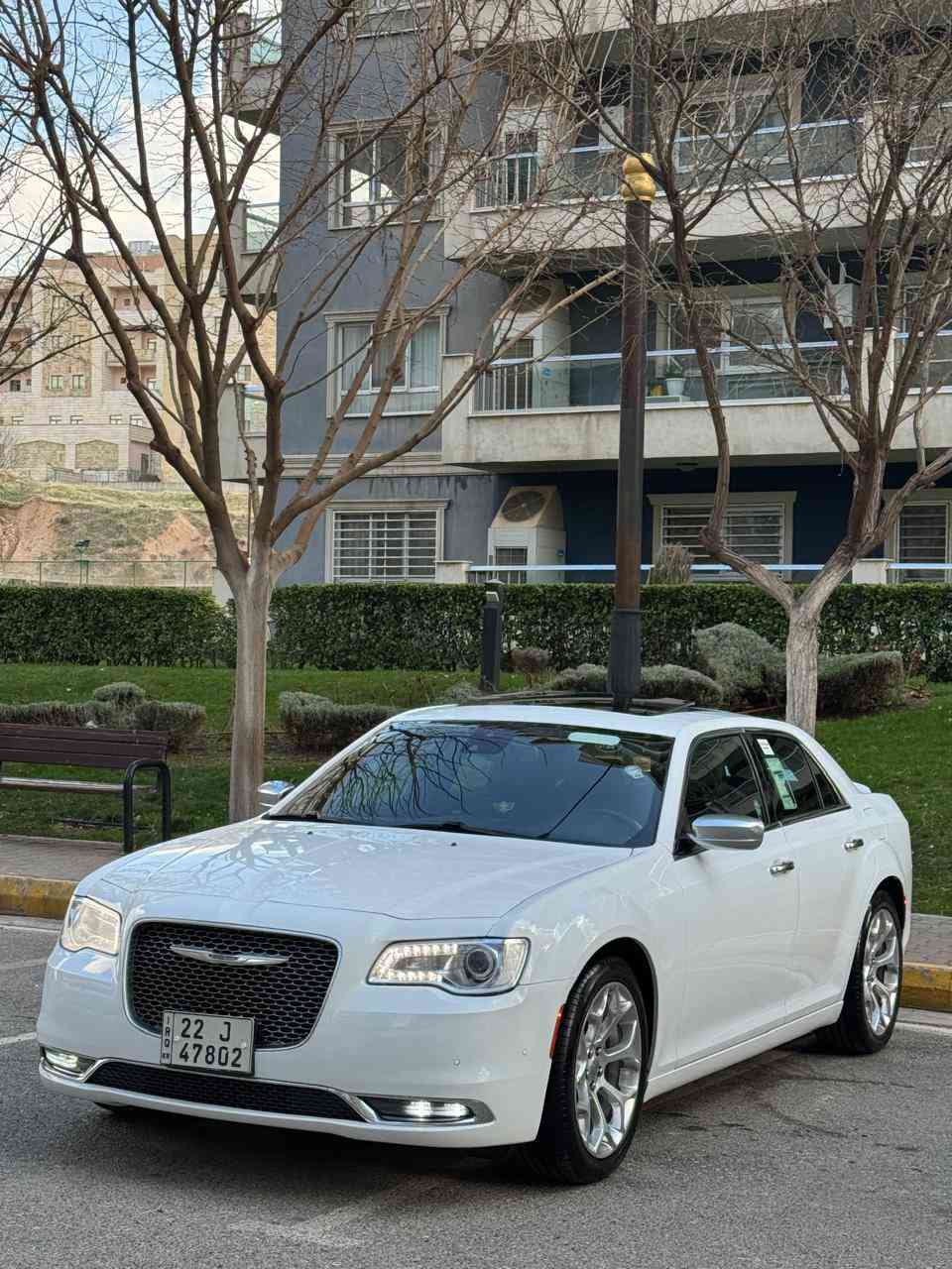 سلام عليكم سياره اوباما موديل 2017 C بلاتينيوم اعلي فئه بل اوباما يعني غني عن تعريف مواصفات سياره مكفوله كفاله عامه من كل شي سياره خليجي سفر شركه هارلم  كلين تايتل مع ختم انترتريك 
رقم ☎️ ***********
مواصفات سياره C /platineom
شاشه كبيره + تشغبل عن بعد 
كامره خلفي دواره +حساس خلفي 
كشنات امامي كهرباي + تتفيه تبريد 
مكان كلاصات حار 🌶️ +بارد 🧊 
كشن امامي مع استيرن خزن ميموري 
استيرن كهرباي مع نضام خزن كشن سايق
كشنات بقلاوه بلادي + خلفي تتفيه
داخل صاج بلادي
شفتات استيرن مع تحكم كامل 
مرايه قلاب مع بك
 حساس خلفي 
لايتات بخ دواره مع استيرن 
ويل 20 بلادي / بلاتينيوم
يدات نيكل مرايات نيكل ويل نيكل  /نوع مات بلاتينيوم
سكف بانوراما فتحتين بل سكف
سستم سماعات    harman/kardon
محرك 5700      V8
سياره ماشيه 61mli
يعني بلاتينيوم غني عن تعريف مواصفاته بعد بيهه مواصفات فول فول واحد علي واحد 1️⃣  سياره جديده دينار مبي مصرف اربع4 تايرات جديد حداديه جديد 🆕 
هزه رقم سنويه كله جديد بسمي 
 سياره كارتون لوك مكان سياره سليمانيه 
شراي يخابر يدلل رقم هاتف ☎️ ***********
