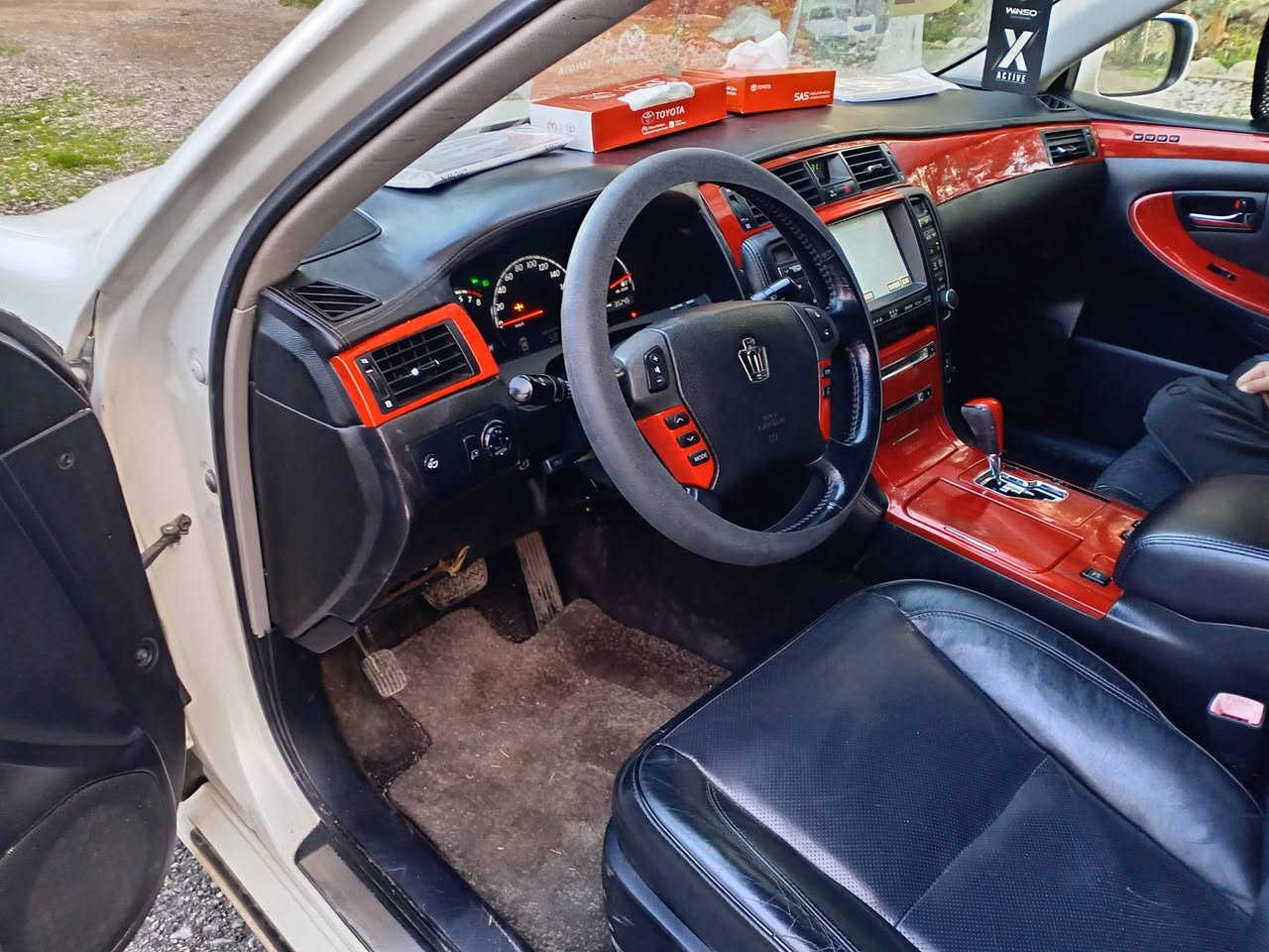 بەناوی خوای گەورە.
توێتاکراون شاهینە 2007گێڕگەورەی مەکینە بچوک ئاڵتونی بازاڕ جڵدو هیتەر ساج سور ئاوینە ئیشارت قەپات مۆسەڤات بێ سڵاید.کامل مەسروف کراوە مەکینەی بەشەرتی 100فیتەر تەقەوڕەقەی بەشەرت کارەبای هەمو گیانی بەشەرت برێکی بەسراوە سەیارەیەکی هەتابڵێی پاک وبێ مەسرەف  بێ بۆیاخ
ڕەسمی سۆنەریم داناوە 
شوێن سەیدسادق
***********
***********
