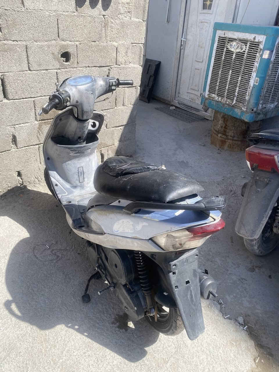 سلام عليكم  ماكس منغولي بيع كوم حديد بس دراجه شغله ومابيه شي بس اني بيع كوم حديد مكان بغداد الحبيبيه ‭٠٧٧٤ ٦٠٣ ٨٤٥٥‬ سعر ٢٥٠من الخير
