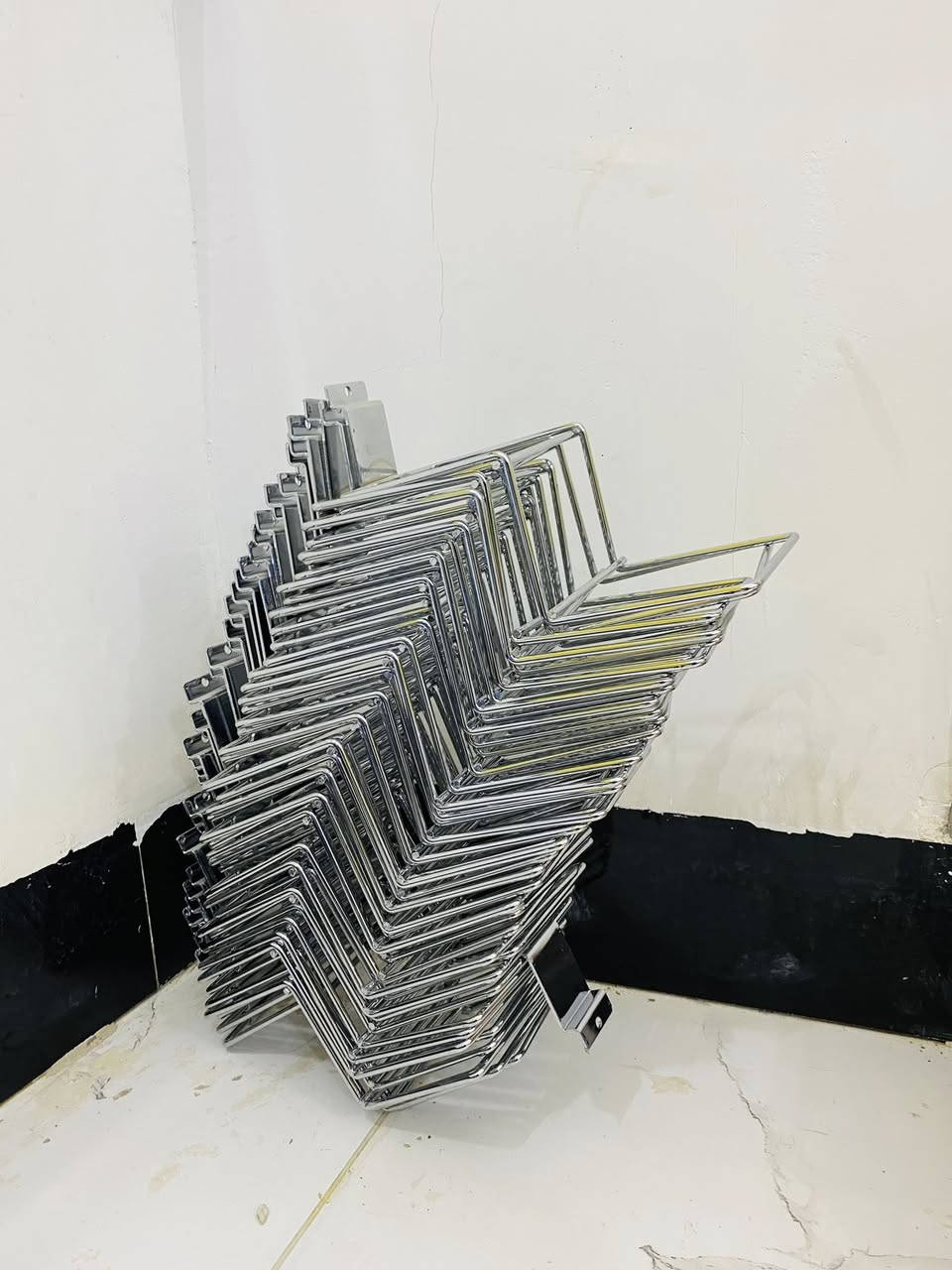 للبيع العدد 4
معه ستدات 
***********
