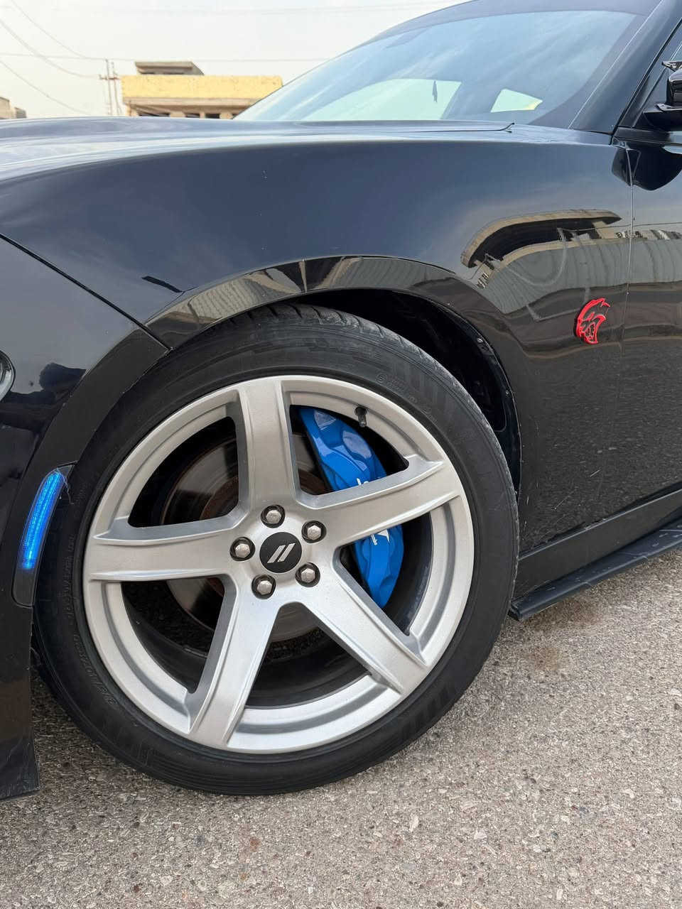 السلام عليكمجارجر دايتونا 5700 فول ماعدا الرادار الامامي والفتحة
موديل 2017
• قطعة وحدة صبغ
رادار جانبي نقطة عمياء
تدفئه تبريد كشنات
لايتات زينون
سماعات B
دمام خلفي
شاشة كبيرة / كامرة
فمارة سوده
شيفتات ستيرن
سوبر تراك باك + وضع سبورت عام
SRT دركة
ويل 20 نجمة
خزن ميموري
مري قلاب
ستيرن كهرباء
تدفئه ستيرن
ولف حماوه 82 اصلي 120 ماخذة حماوة بعز صيف 85 هدرز السيارة صاعدة ستيج تو برمجة الياس فول عده الهوائيات
ماشية 97 الف
حادثها بجم 
السعر ١٧٥
***********
متواجد على الرقم فقط.
