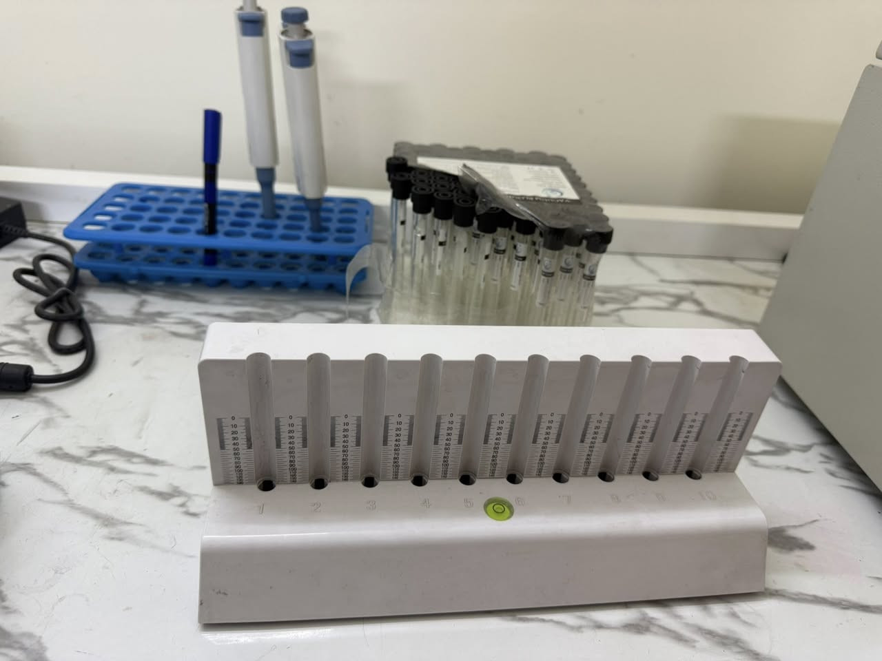 مختبر طبي للبيع في منطقة الصليخ  للاستفسار   0771 620 1416
