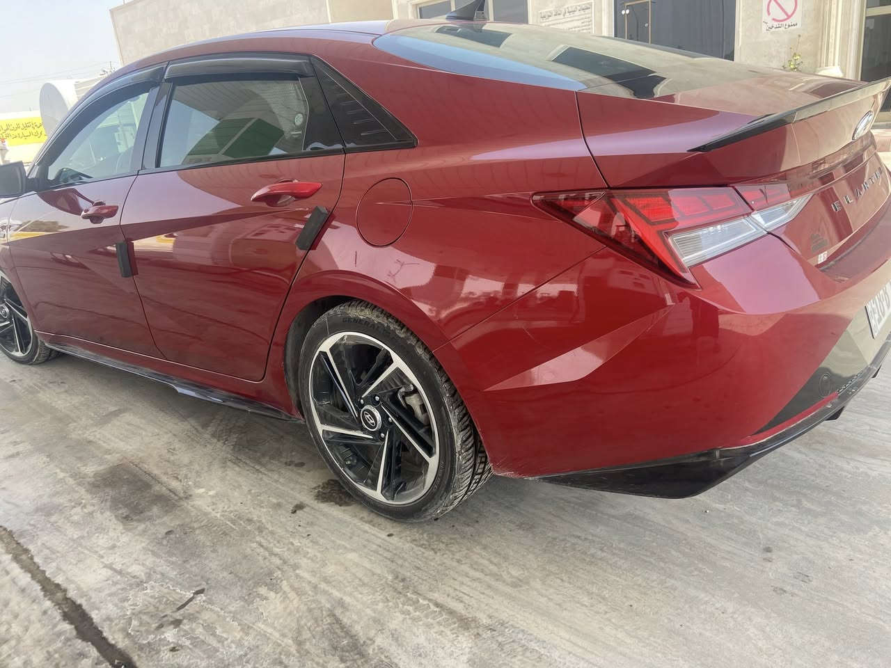 🚗 Hyundai Elantra N Line 2023 – تيربو 1.6
✨ التفاصيل:
 • موديل: 2023
 • محرك: 1600 تيربو سبورت
 • الممشى: 37 ألف
 • فول مواصفات (N Line)
 • بصمة أبواب
 • بصمة صندوق
 • تشغيل عن بعد
 • رادارات ومساعدات قيادة
 • تبريد بارد جداً ❄️
 • حادث خفيف جداً (دعامية أمامية + ضرر بسيط جداً)

💰 السعر:

17,000
قابل للتفاوض البسيط
أو مراوس حسب الرغبة


**إذا كنت صاحب هذا الإعلان وتريد حذفه لأي سبب، رجاءا أرسل رسالة إلى الدعم الفني**