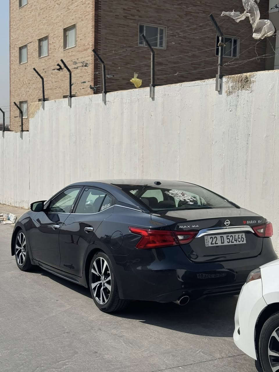 سلام عليكم نيسان مكسيما للبيع موديل 2017 مواصفات sv حادثها جاملغ السايق فقط شرط بدون دواخل بدون شاصي ايرباك ستيرن ودشبول راجع سستم سياره نضيفه كلش ونصبتها تخبل كدام عينك الصور تحجي وبل حقيقه احله بهواي  مابيها مصرف كامله من كل النواحي رقمها اربيل سنوية جديدة لل 29 وبيها باركود بانزين شرط تحويل ثاني يوم مكانها كركوك رجائاً المو شراي لا يتعبني مامتواجد ع نت الشراي يخابر ويشلع عيوني 
سعر 135 وبيها مجال بسيط  
***********

