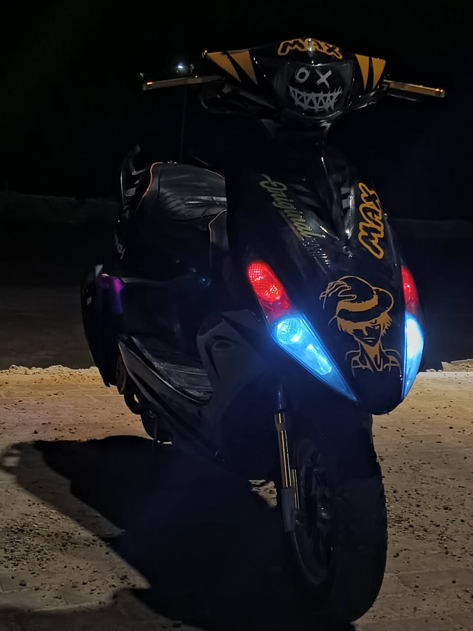 السلام عليكم ماكس مضلع ياباني للبيع
دراجه فول تزويد 
تفاصيل خاص دراجه ما نقص شي


**إذا كنت صاحب هذا الإعلان وتريد حذفه لأي سبب، رجاءا أرسل رسالة إلى الدعم الفني**