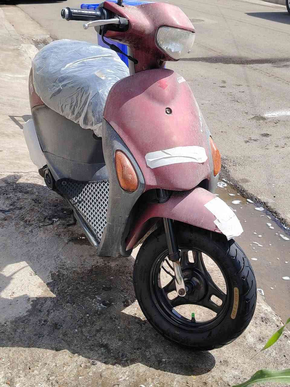 السلام علیکم دراجه للبيع ٦٠ سوسوكي ادرس دراجه نضيفه تشتغل هندر وسلف شلعه ومعدل خير من الله اشاير يمنه يسره لايت عالي ناصي بك لايت كله شغال السعر ٢٥٠ وبيه مجال مستعجل عل بيع العنوان بغداد حي العامل الاتصال على الرقم ***********
