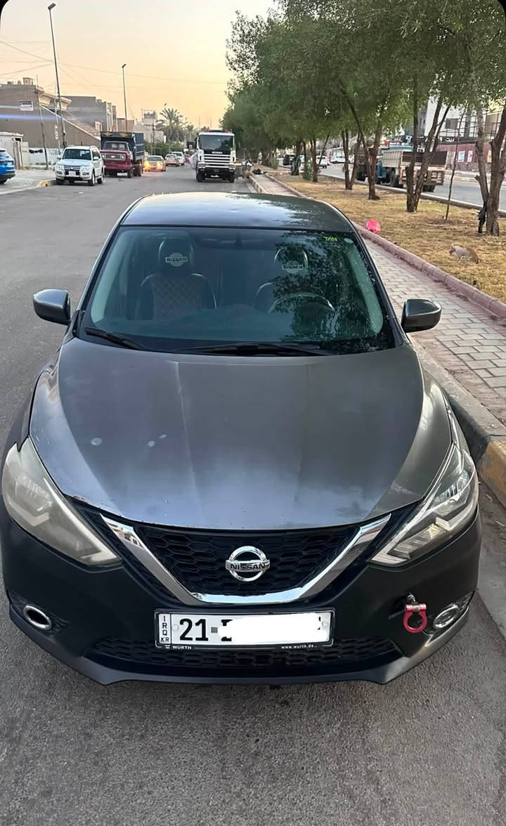 🚗 للبيع نيسان سنترا أمريكي 2016 SV

* الموديل: 2016
* الفئة: SV
* المحرك: 1.8.
* ناقل الحركة: أوتوماتيك CVT
* عدد الأسطوانات: 4 سلندر
* الوقود: بنزين
* المقاعد: 5
* المميزات:
    * تشغيل بصمة (Push Start)
    * دخول ذكي (Keyless Entry)
    * شاشة معلومات وترفيه
    * كاميرا خلفية
    * بلوتوث و USB و AUX
    * تحكم بالمقود
    * مثبت سرعة
    * جنوط ألمنيوم
    * مرايا وزجاج كهربائي
    * نظام ABS
    * وسائد هوائية
    * تكييف ممتاز
ماشية 131 الف كيلو 
بيها قطعتين جاملغ و بنيد و ملاحظات السيارة مثل ما موضحة بالصور و بيها طخة بخشم بالشاصي مرجع 100%
صدرها نص عمر 
السعر 92 و بيها مجال 
رقمها سليمانية شرط التحويل 

***********
