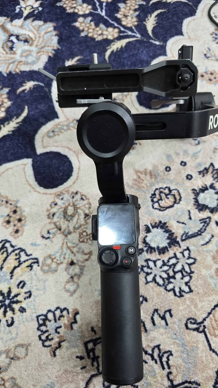 Ronin Dji Rs3 main
رونين 3Rs مني بعده جديد كامل وي القبضه 300 وبي مجال بسيط 
*********** بغداد, العراق
