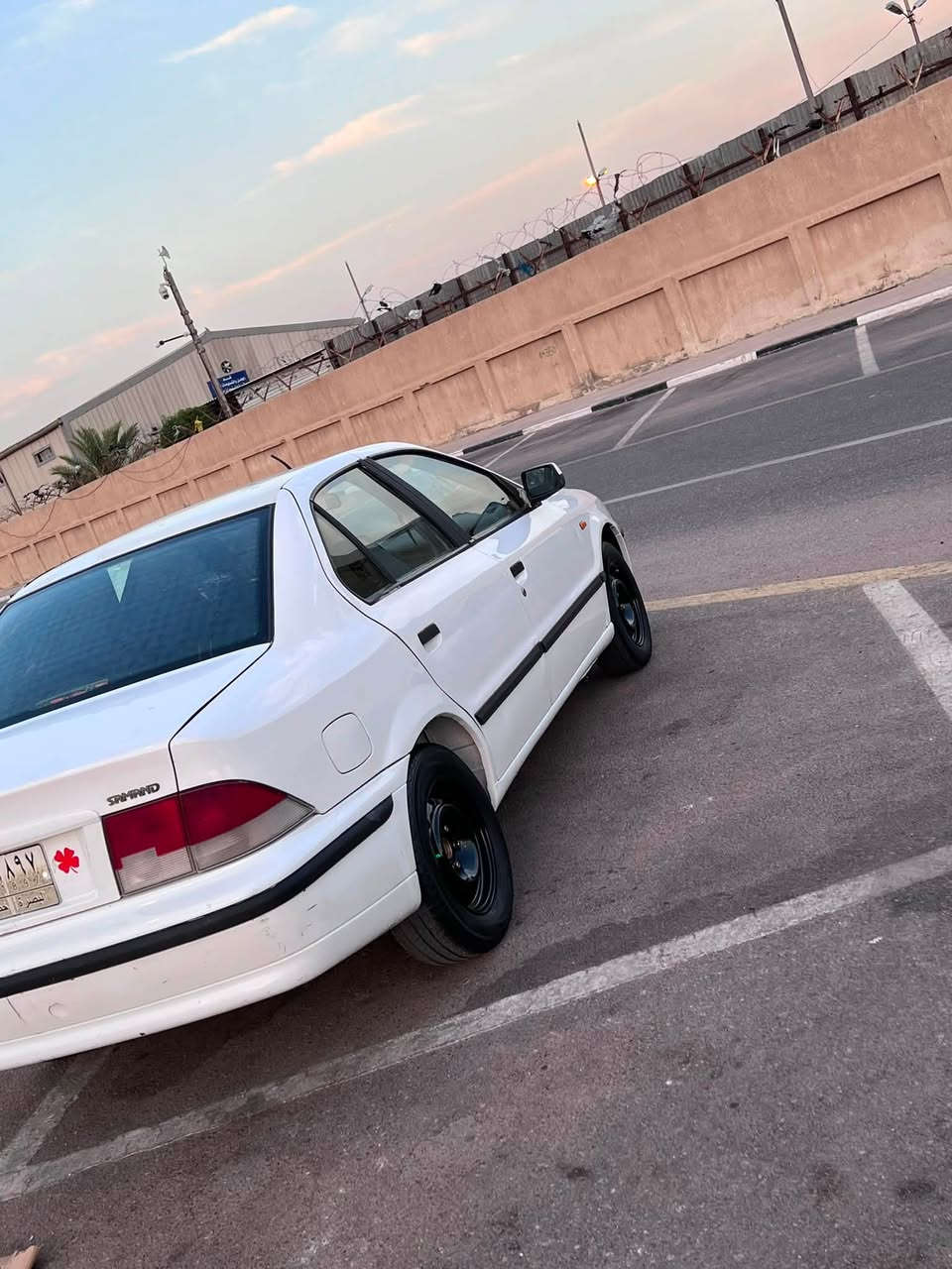 السلام عليكم سمند١١  سنويه ٢٨ مكفوله مكينه وكير وحداديه وتخم تاير لا ضربه ولا تبديل لعنوان بصره الرقم ***********  السعر 38
