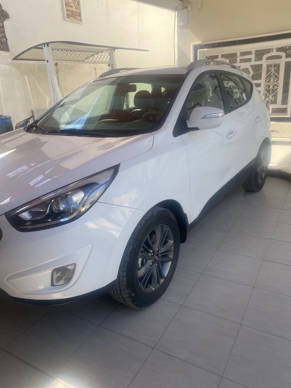 توسان2015 ابيض
خليجي 4سلندر مكينه دوش 2000
ماشيه113 كيلو
مكفولة 
محرك طابوگة جديد كوري مكفول 
سياره بأسمي تحويل ثاني يوم
تخم تاير 
حدادية درجة أولى 
تدفئة تبريد شغال 
رقم انكليزي
مكاني حلة السياحي 
الاتصال على الرقم ***********
السعر 150وبيها مجال حك الجيه
