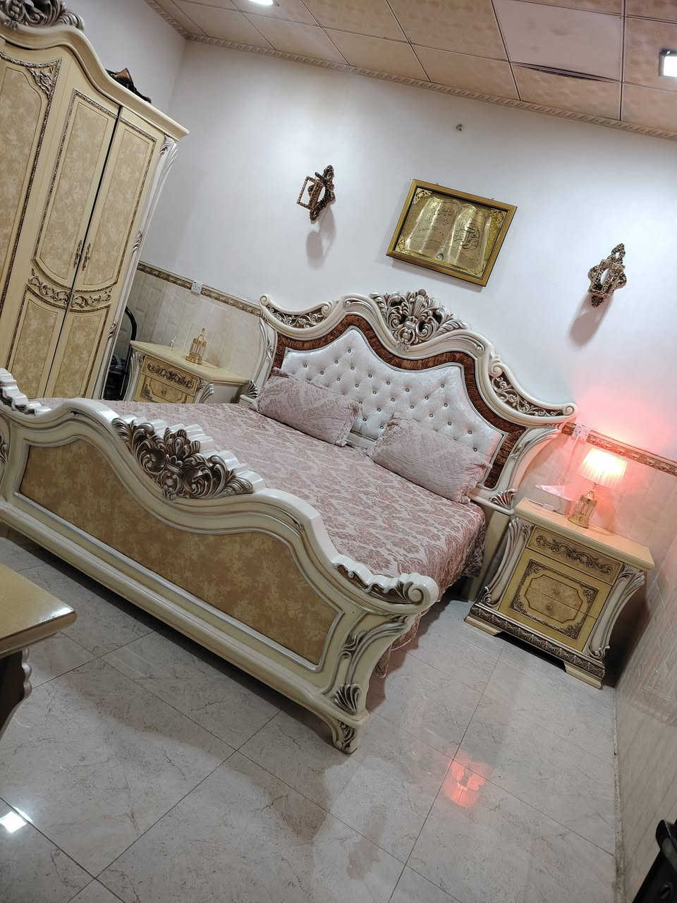 سلام عليكم عندي هاي  غرفت النوم للبيع


**إذا كنت صاحب هذا الإعلان وتريد حذفه لأي سبب، رجاءا أرسل رسالة إلى الدعم الفني**