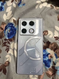 موبايل GT20برو الجهاز نضيف فقط ﺑـسـہ هاذه الفطر البل جمامه مال الكامره...